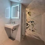 Alpine Balcony 2-Room Apartment Beatenberg