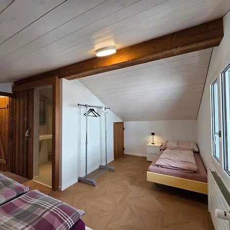 Alpine Balcony 2-Room Apartment Appartamento Beatenberg
