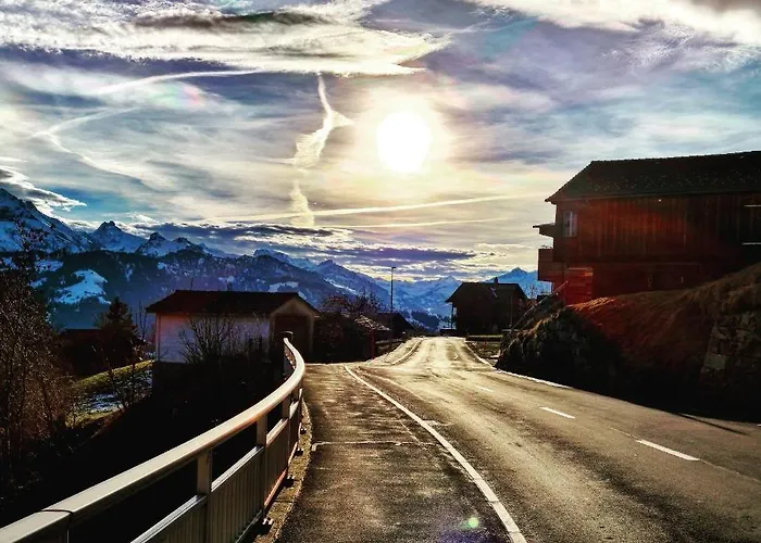 Alpine Balcony 2-Room Apartment شقة *