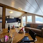 Alpine Balcony 2-Room Apartment