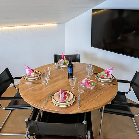 Apartman Alpine Balcony 2-Room Apartment